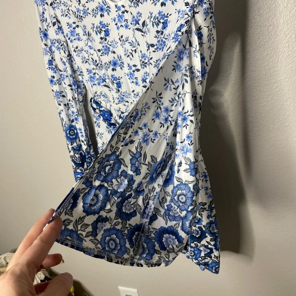 ASOS Parisian Long Sleeve Romper Size 6 Petite Floral Border Print Blue 6P